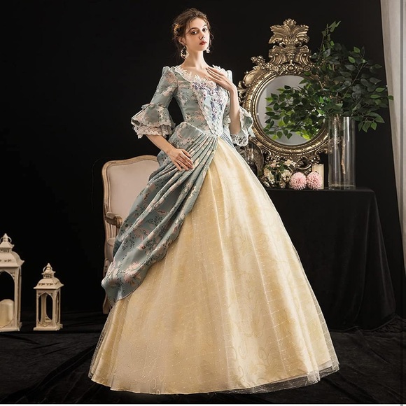 18th century Victorian dress - masquerade ball gown - Picture 2 of 6